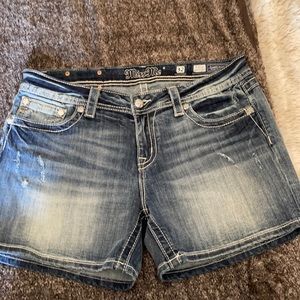 Women’s Miss Me size 32 easy fit denim shorts.